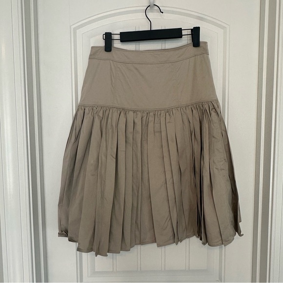 Burberry London Knee Length Pleated Skirt Tan Khaki Button Up Size 6 Small - Picture 4 of 13